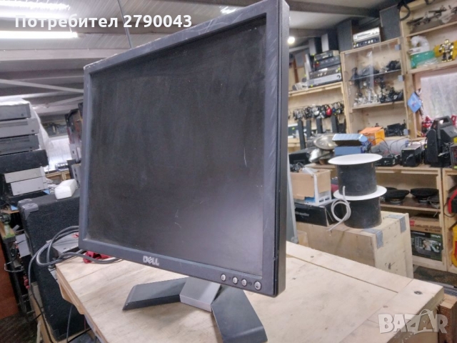 Плосък монитор DELL