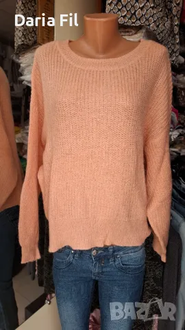 -30% Пухкав и мекичък пуловер в цвят корал