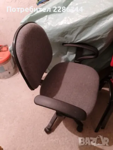 продавам запазен въртящ се стол, снимка 2 - Столове - 48494079