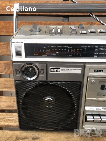 Радиокасетофон Hitachi TRK 8190E, снимка 4 - Радиокасетофони, транзистори - 52788971