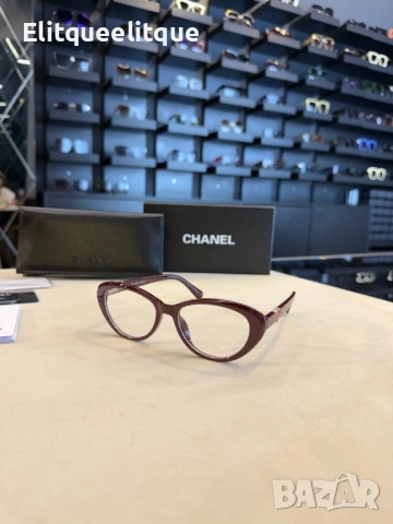 очила с черен обикновен калъф и Ув защита prada, снимка 15 - Слънчеви и диоптрични очила - 52415798