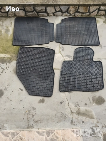 Гумени стелки за Honda Civic 8 ген. 