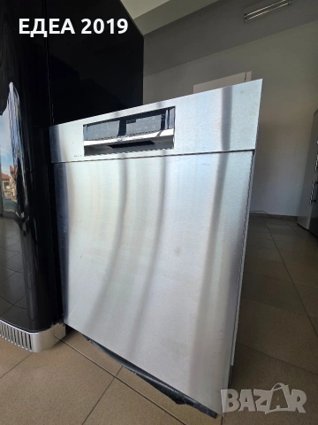 Съдомиялна за чадтично/полу вграждане Bosch, снимка 2 - Съдомиялни - 53683408