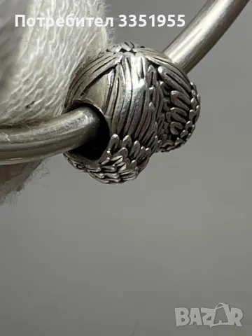 Оригинална гривна Pandora с 3 талисмана, снимка 8 - Гривни - 49523707