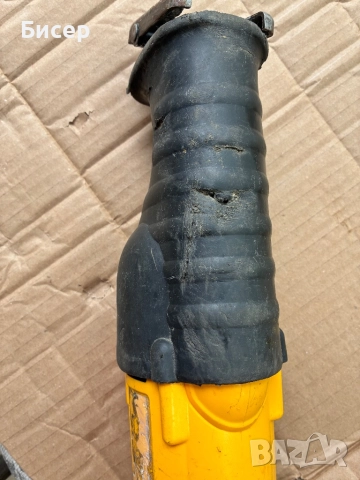 Саблен трион Dewalt DCS380, снимка 3 - Други инструменти - 51993505