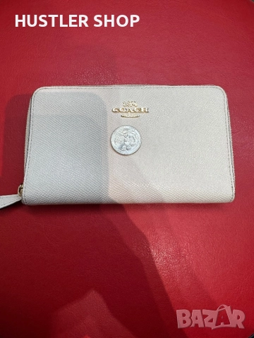 Дамски портфейл COACH 