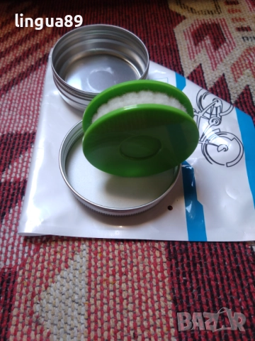 Инструмент за смазване на верига