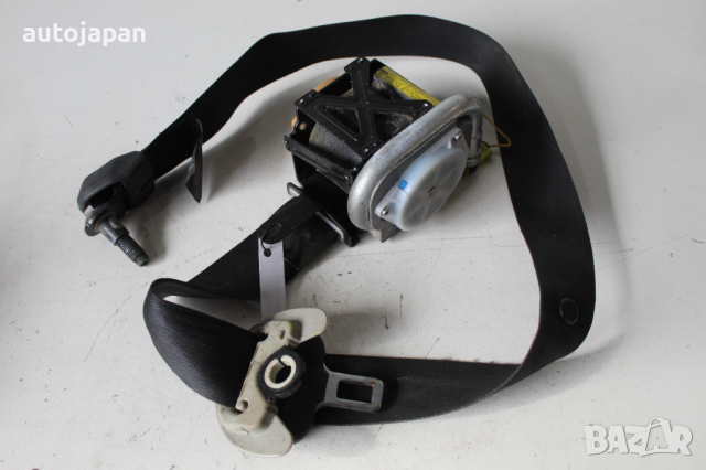 Преден десен предпазен колан Тойота авенсис т25 2.2 150кс 07г Toyota avensis t25 2.2 150hp 2007