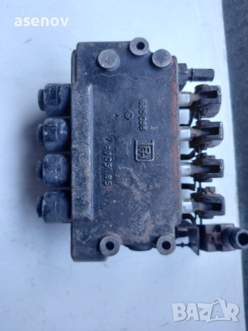 разпределител Parker, снимка 3 - Резервни части за машини - 53530868