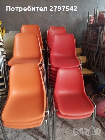 Стифиращи столове 300 броя , снимка 1 - Столове - 42417439
