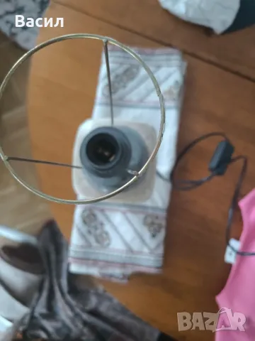 лампа, снимка 3 - Настолни лампи - 48257714