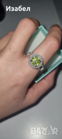 Пръстен с перидот и диаманти