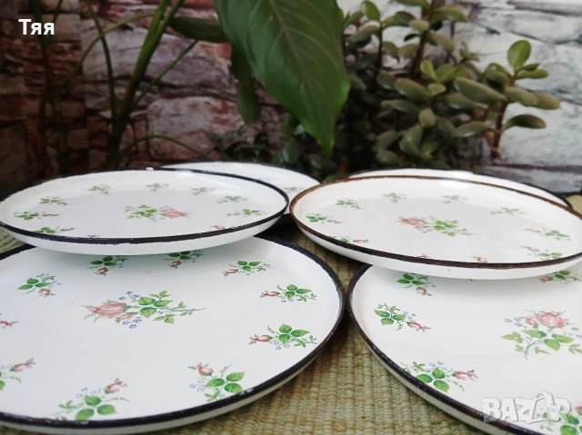 Емайлирани чинийки с рози , снимка 4 - Антикварни и старинни предмети - 53829042