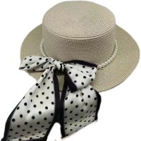 Елегнтна дамска сламена шапка в стилен дизайн с перли и пандела на точки, снимка 3 - Шапки - 44434808