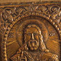 Старинна медна икона на Исус Христос  върху платно и солидна дървена рамка - притежавакте тази икона, снимка 2 - Икони - 36331732