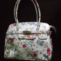Дамска чанта Alessio с флорални мотиви, снимка 2 - Чанти - 41188100