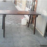 Работна   маса    с   метални  крака  /  И   сгъваема  +  2  стола   . ., снимка 1 - Градински мебели, декорация  - 44099970