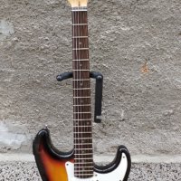 Китара тип Fender Stratocaster , снимка 1 - Китари - 44393311