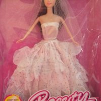 Красива кукла тип Барби с голяма булчинска рокля в Кукли в гр. Бургас -  ID40437556 — Bazar.bg