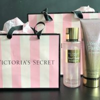 Victoria’s Secret Love Spell Shimmer подаръчни комплекти с блестящи частици, лосиони, спрейове, снимка 8 - Подаръци за жени - 34834220
