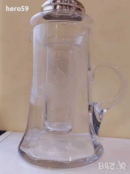 Кристална гравирана кана за вино с мензура за лед., снимка 1