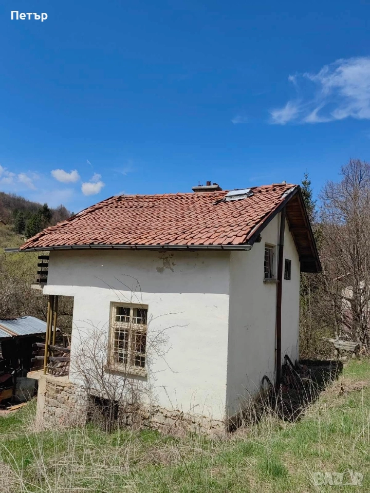 Продаваме наследствена вила(къща) на 45 км от София, снимка 1