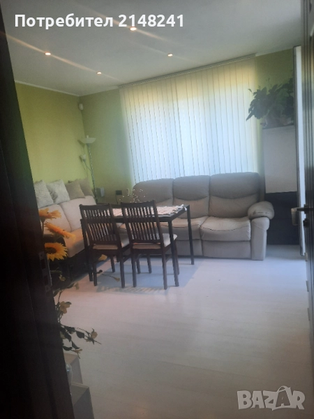 Собственик продава  двустаен апартамент  във Варна ,кв Изгрев,65кв м.-115 000евро, снимка 1