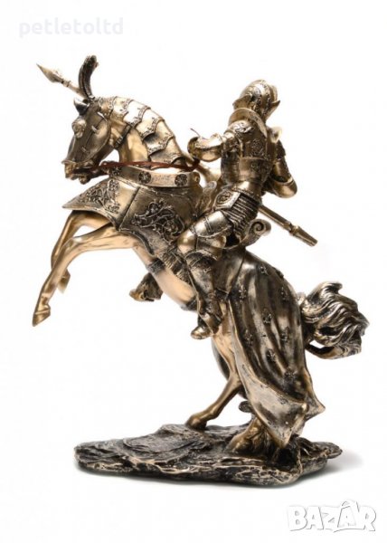 Декоративна фигура Рицар върху изправен кон, снимка 1