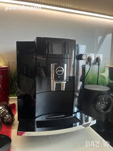 Кафе автомат Jura E6, снимка 1