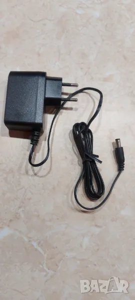 Адаптер moso 12V / 1.5A / 18w / с мъжки жак, снимка 1