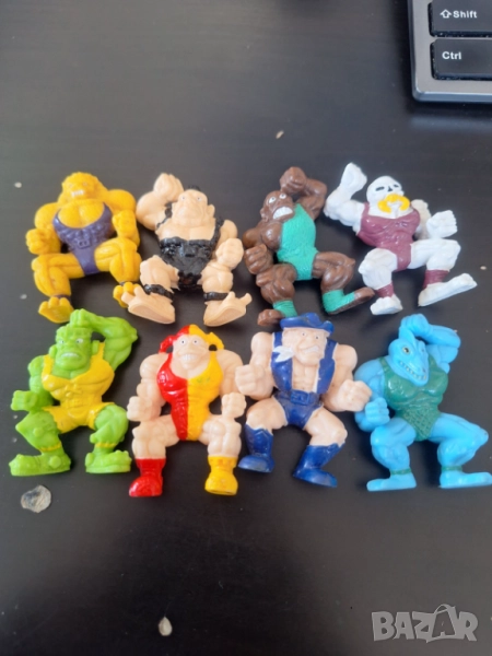 Фигурки Разбойници / Monster wrestlers in my pocket, снимка 1