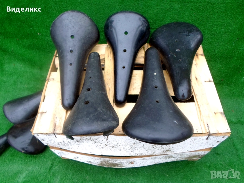 Седалки от ретро шосейни велосипеди/Plastic saddle/, снимка 1