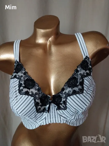 90 В/ С Бял сутиен рие с черна дантела , снимка 1