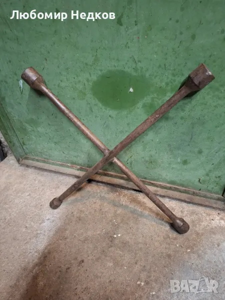 Ключ кръстат кръстачка камиони, снимка 1