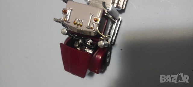 Колекционерски камион мащаб 1:50, снимка 5 - Колекции - 53866356