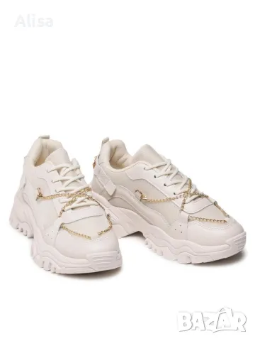 Бежови сникърси на deezee