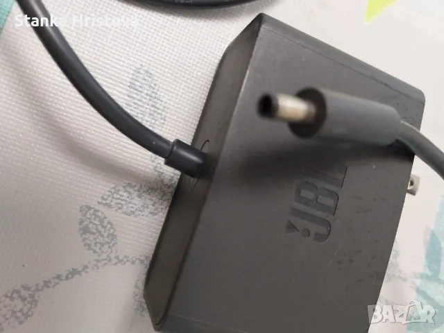 Оригинално зарядно JBL 13v 2,2 A., снимка 4 - Друга електроника - 49859559