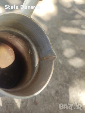 2 Алуминиеви джезвета (използвани), снимка 2 - Съдове за готвене - 51362553