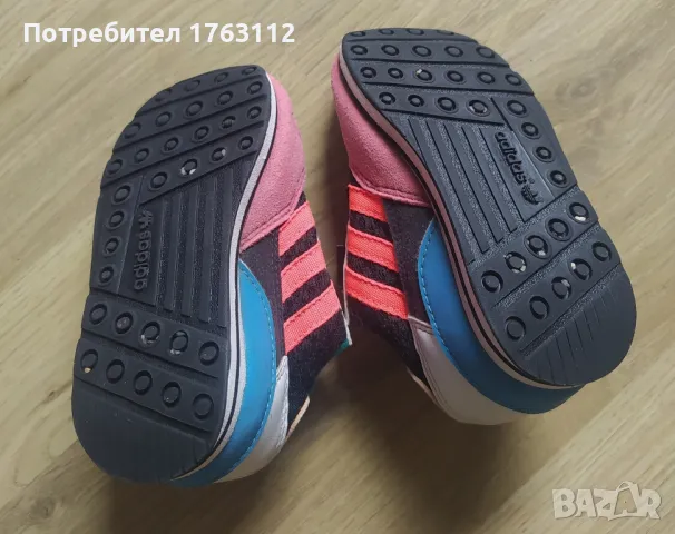 Adidas детски маратонки, 22 номер, обувани веднъж, снимка 4 - Детски маратонки - 49342359