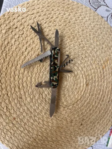 Victorinox Huntsman, снимка 6 - Ножове - 49974807