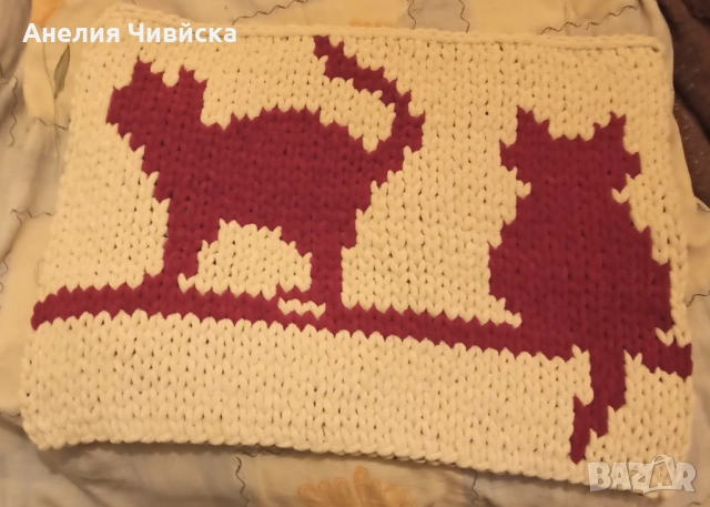 Ръчно плетено одеяло за кучета и котки , снимка 13 - Олекотени завивки и одеяла - 43147224