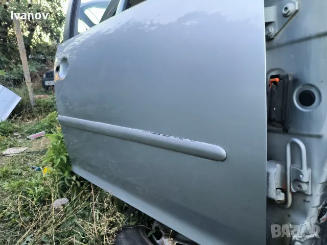 Предна дясна врата за Голф 5 Volkswagen Golf 5 LA7W, снимка 3 - Части - 56236940