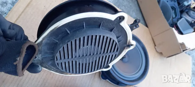 Високоговорители Audi A4 B7, снимка 2 - Части - 47681842