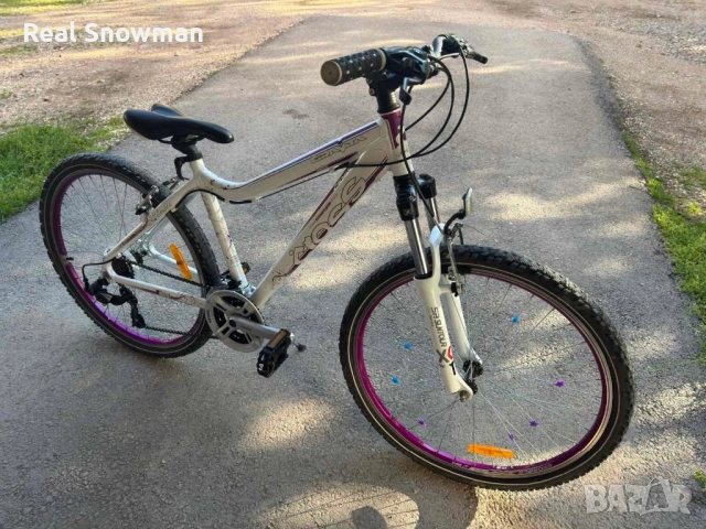 Продавам дамско планинско колело Cross Gravita 26"