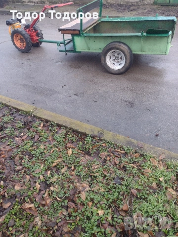 Мотоблок, мотофреза или мотокултиватор акме с ремарке след основно сервизиране и рециклиране.