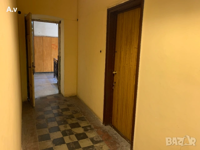 Стая / ОФис под наем 2 бр. - гр.София, бул.Витоша 1а, снимка 3 - Стаи под наем - 53732989