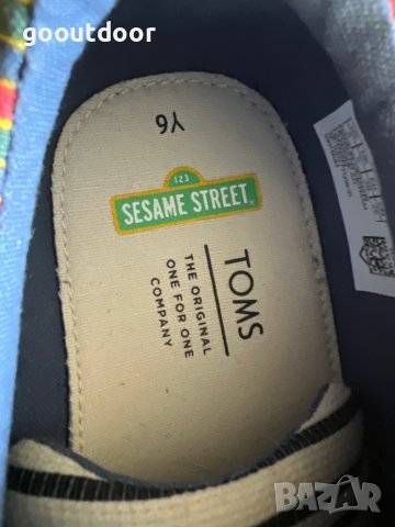   Младежки маратонки Sesame Street X TOMS Stripe Doheny размер 38, снимка 2 - Детски обувки - 39889228
