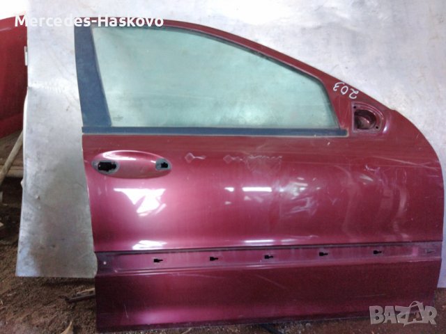 Предна дясна врата 203