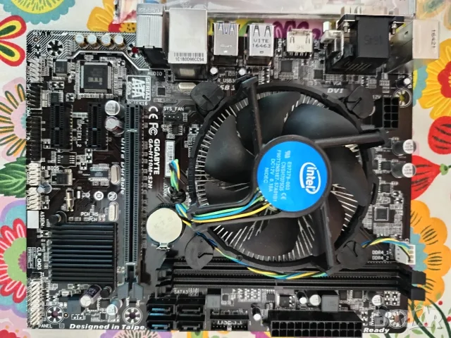 Gigabyte GA-H110M-SH2 + CPU Intel G4560 + stock Cooler комплект дъно, процесор и охладител