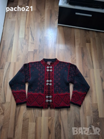 Christiania Sweater Norway, снимка 2 - Жилетки - 53248381